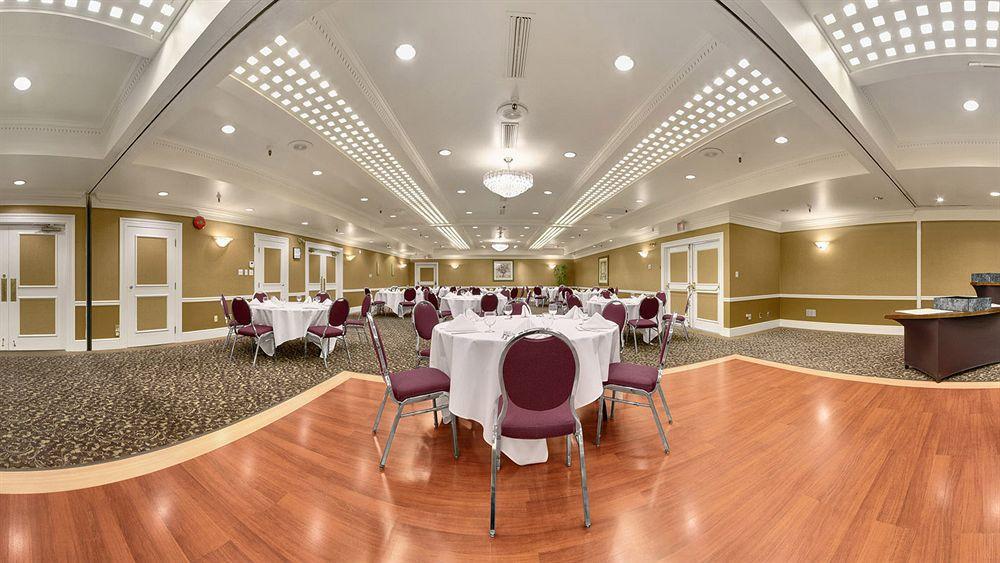 Harbour Towers Hotel & Suites Victoria Extérieur photo