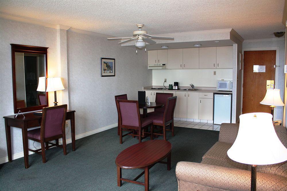 Harbour Towers Hotel & Suites Victoria Chambre photo
