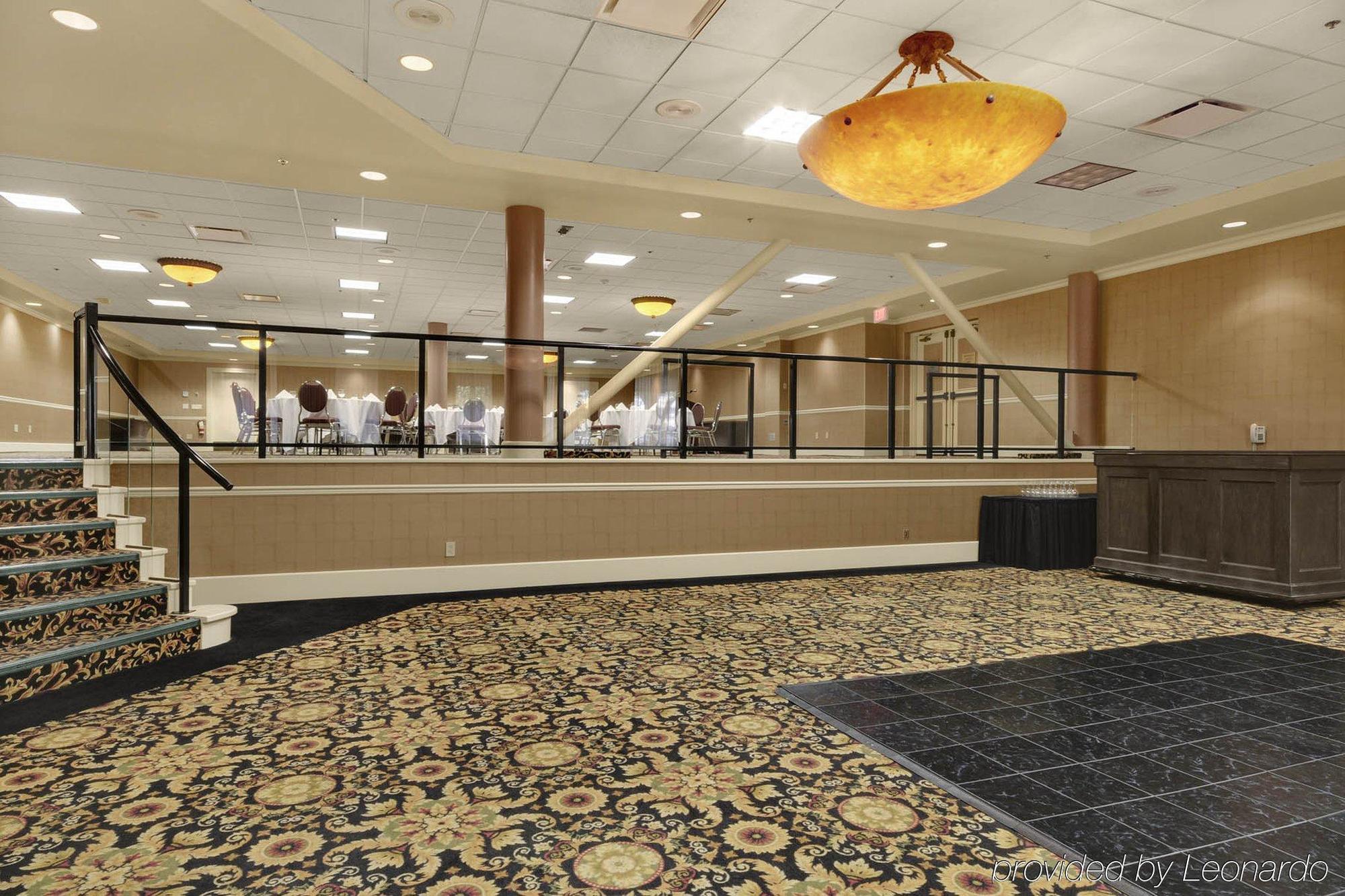 Harbour Towers Hotel & Suites Victoria Extérieur photo