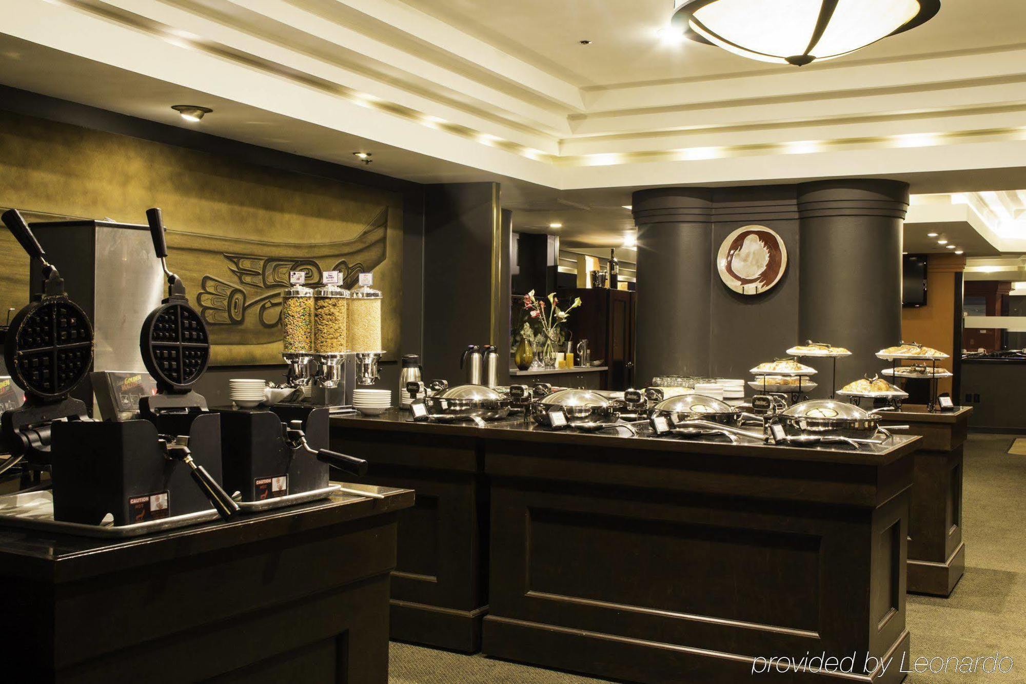 Harbour Towers Hotel & Suites Victoria Extérieur photo