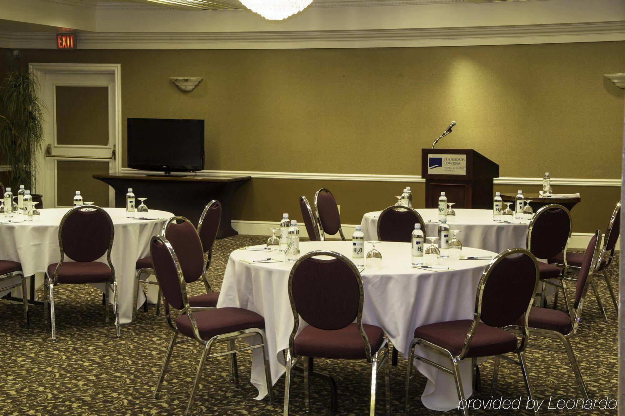 Harbour Towers Hotel & Suites Victoria Extérieur photo