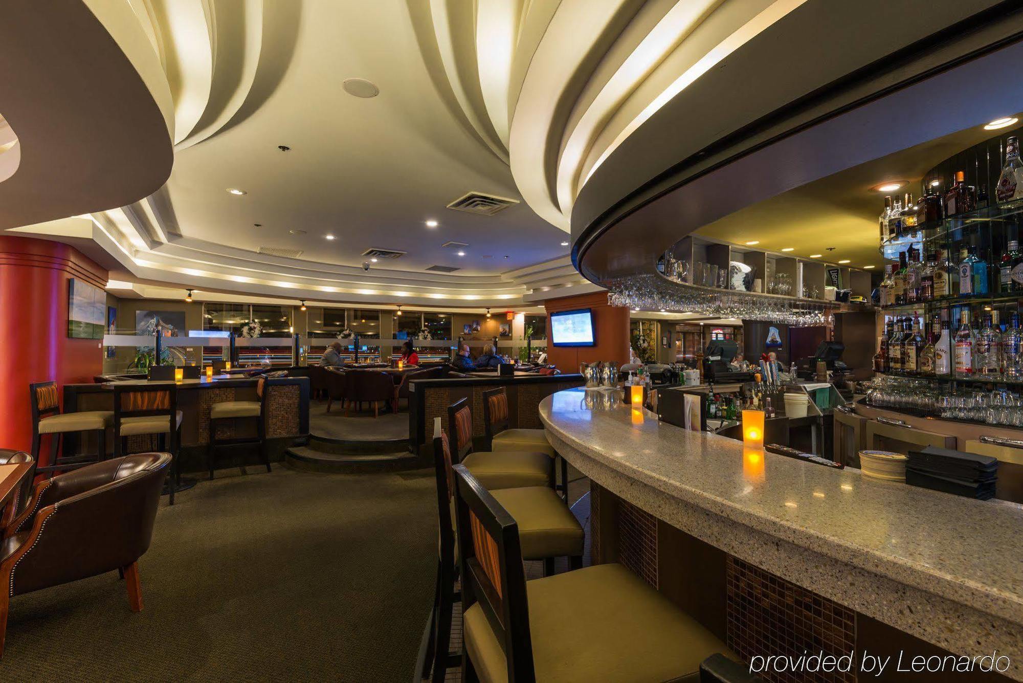 Harbour Towers Hotel & Suites Victoria Extérieur photo